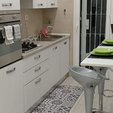 Handy&rivieni2 Lägenhet *